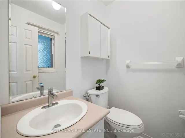 Bright New Market Freehold Townhouse Updated Kitchen Hardwood Floors