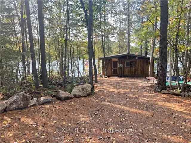 Rustic Cottage on Spectacle Lake