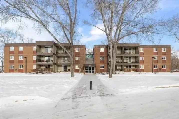 Buy Main Floor Condo in Kenaston Village with Great Amenities