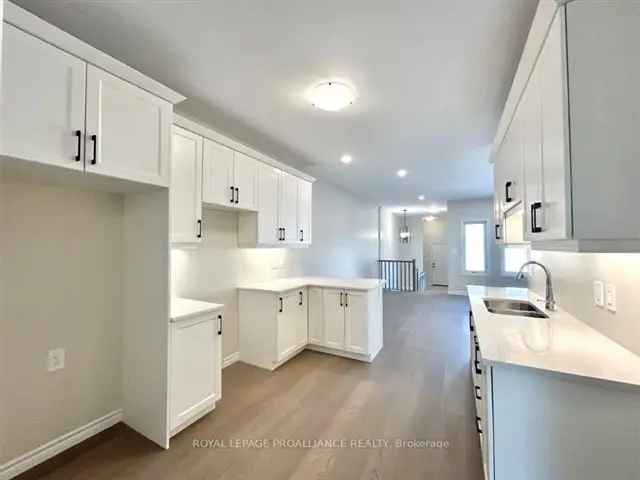 Townhouse For Sale in Belleville, Ontario