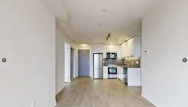 Rent Room in Downtown Condo with Amenities near St. Andrew Subway