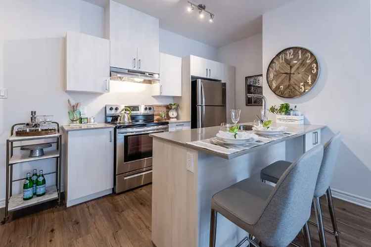 Apartment For Rent in Pointe-Claire, Quebec