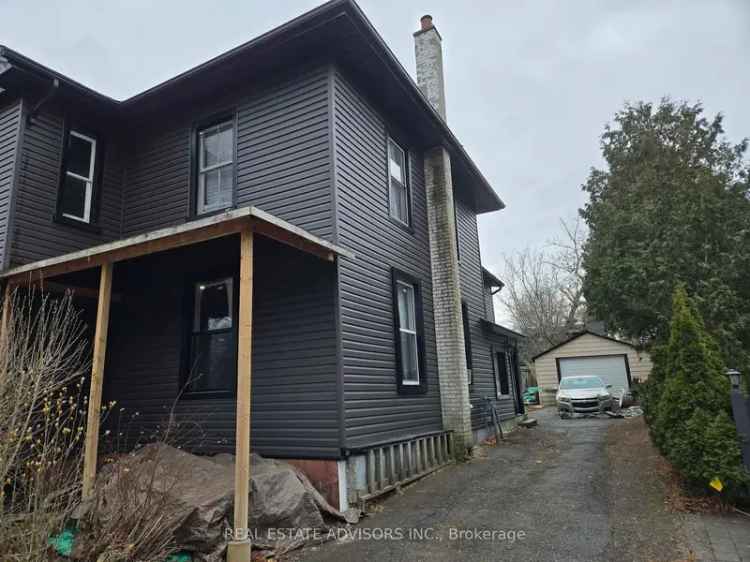 House For Sale in 302, Byron Street North, Whitby, Ontario