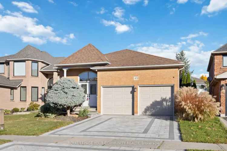 House For Sale in Newmarket, Ontario