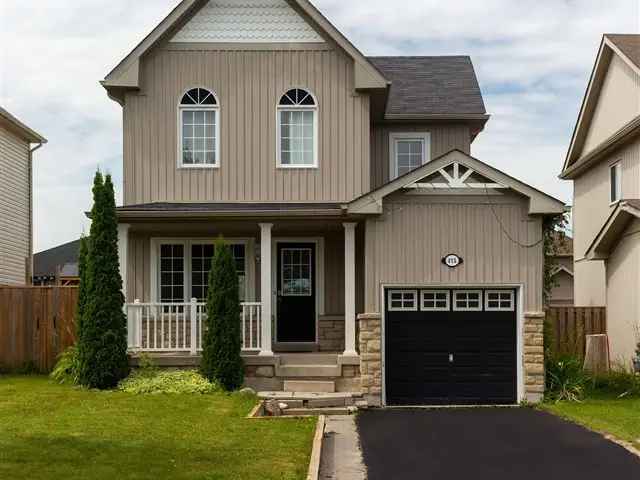 Stunning 3-Bedroom Detached Home in Shelburne Heights