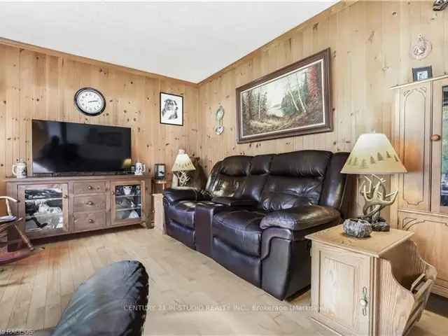 House For Sale in Chatsworth, Ontario