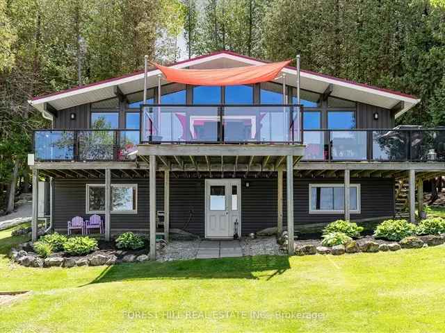 Lakefront 4-Bedroom Cottage with Panoramic Views