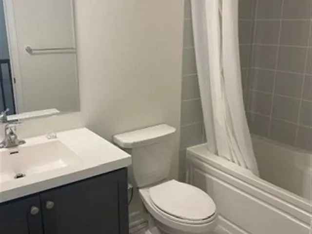 Townhouse For Rent in Milton, Ontario