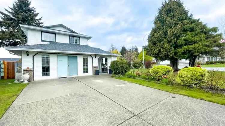 Surrey 5 Bed 4 Bath House for Sale - Corner Lot with Suite Potential