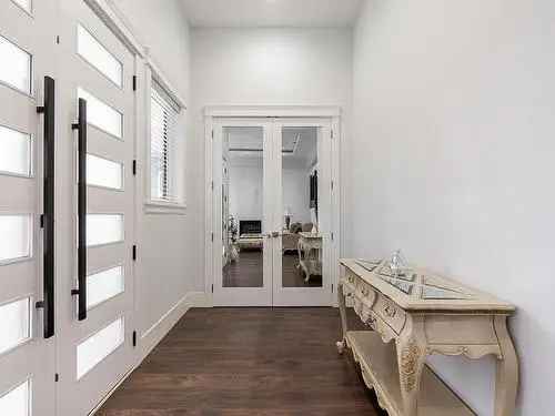 House for Sale in Surrey BC: 5 Beds, 3+ Baths, Great for Families
