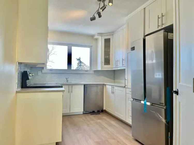 Illegal Basement Suite Half Duplex 2 Bed 25 Bath Renovated