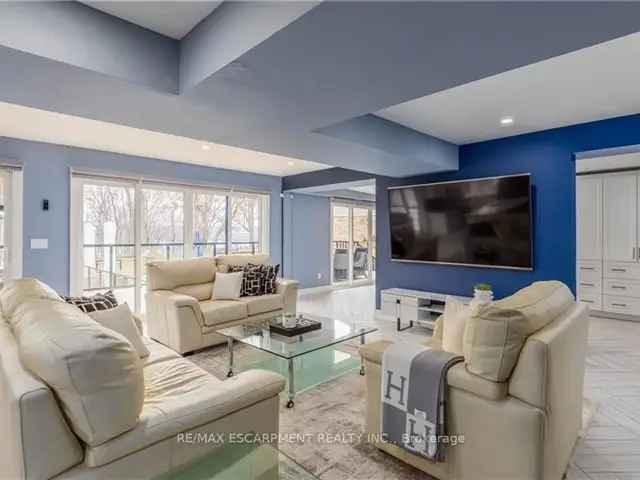 Stunning Renovated Home in Aldershot Burlington