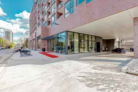 1 Bedroom Plus Den Suite in Port Credit Mississauga