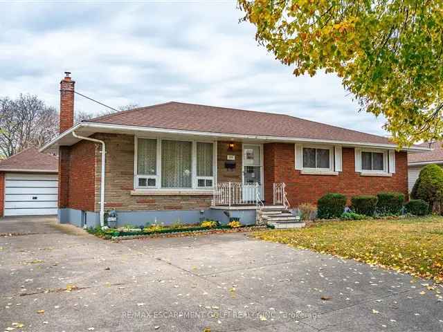 375 Bunting Rd St Catharines Bungalow 3 Bed 2 Bath Large Lot