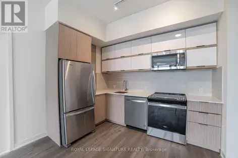 2 rooms apartment of 470 m² in Toronto