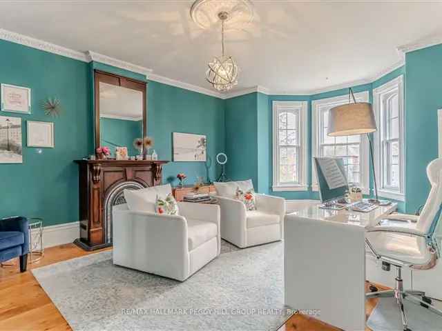 House For Sale in Barrie, Ontario