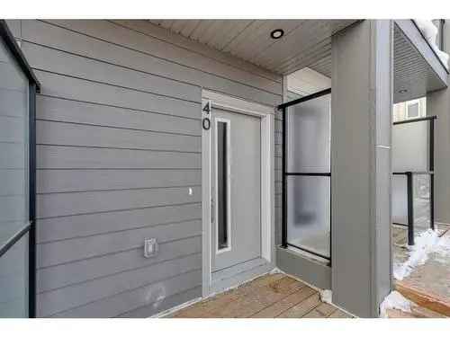 Townhouse For Sale In Springbank Hill, Calgary, Alberta