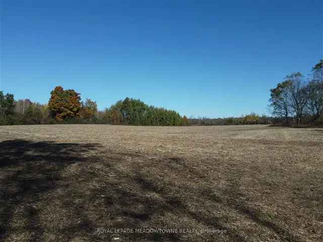 80-Acre Farmland and Forest Estate near Milton