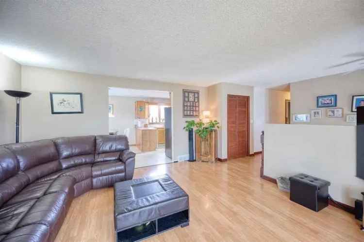 House For Rent in Airdrie, Alberta