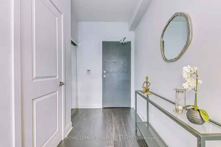 Condo For Sale in 33, Shore Breeze Drive, Toronto, Ontario