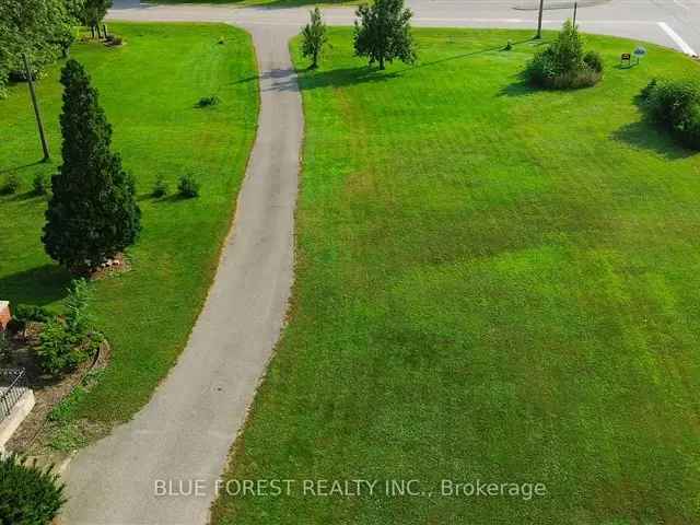 15000 sq ft Residential Building Lot Near Port Glasgow and Rondeau Park