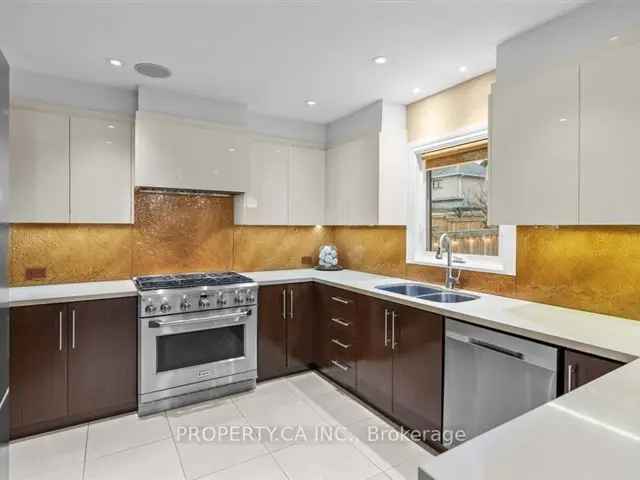 House For Sale in Mississauga, Ontario