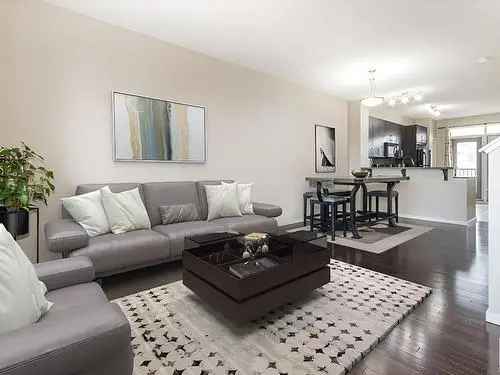 Townhouse For Sale in Edmonton Alberta