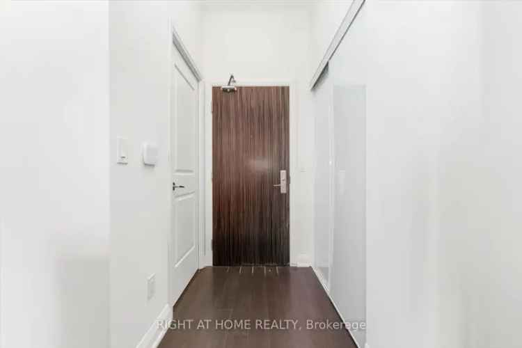 Condo For Sale in Richmond Hill, Ontario