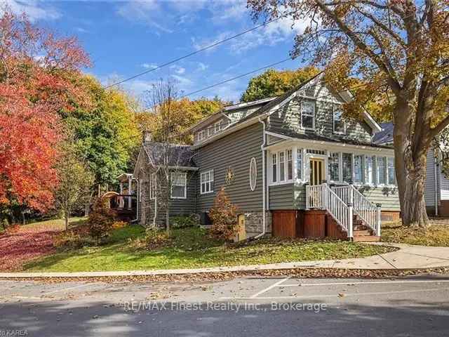 Napanee River Historical Home 3 Beds 25 Baths Spa Oasis