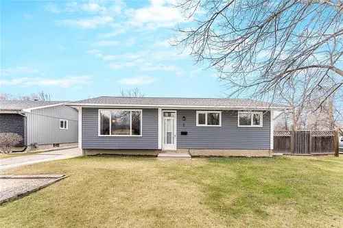 3-Bedroom Bungalow in Charleswood - Updated & Move-In Ready