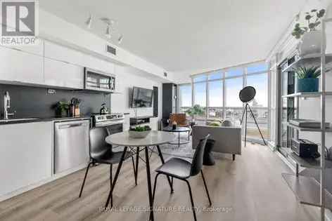 2 rooms apartment of 704 m² in Toronto