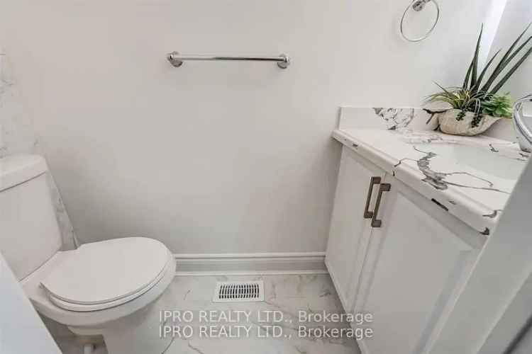Magnificent 3+2 Bed Detached Home - High Rental Income