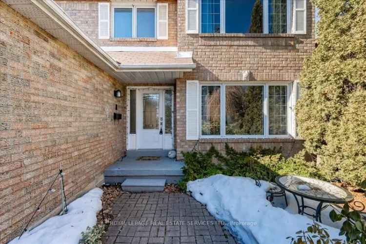 House For Sale in 521, Golden Oak Drive, Oakville, Ontario