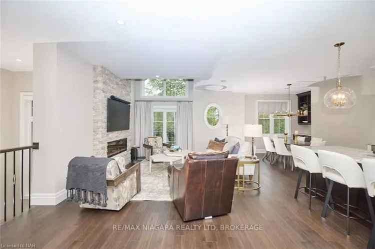 Luxury townhouse for rent in Old Town Niagara-on-the-Lake with balconies