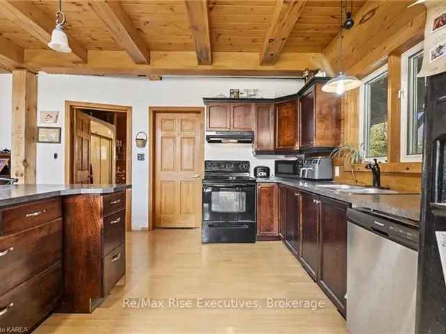 3000 sq ft Log & Timber-Frame Home on 5 Acres