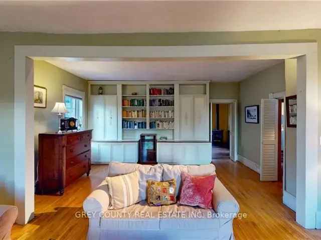 House For Sale in The Blue Mountains, Ontario