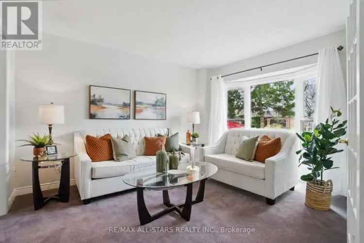 Beautiful 4-Bed 4-Bath Family Home in Uxbridge