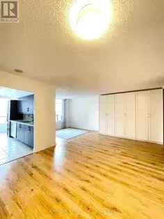 3 rooms apartment of 168 m² in Toronto