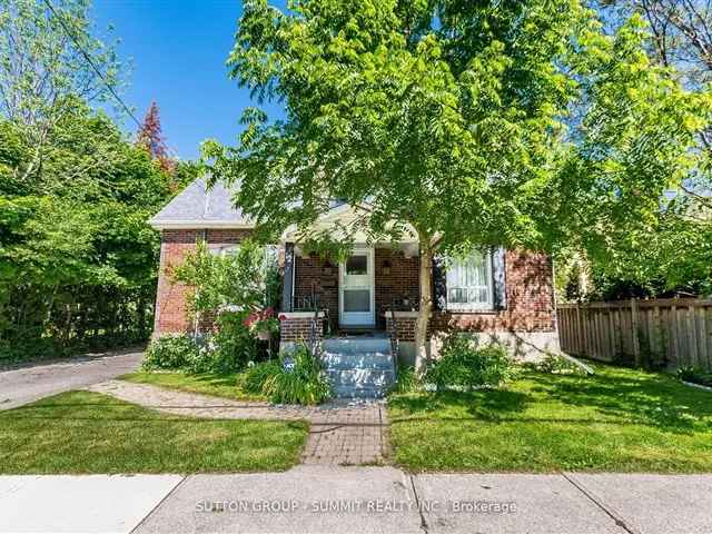 Streetsville Home Open Concept Main Level Nanny Suite 60 Wide Lot