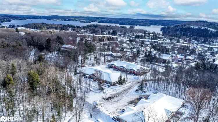 Condo For Sale in District Municipality of Muskoka, Ontario