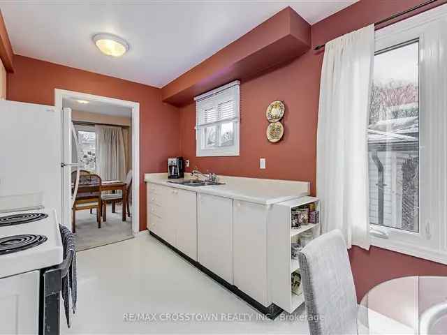 3-Bedroom Raised Bungalow in Barrie's North East End