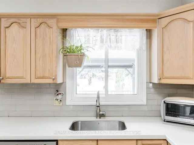 House For Sale in 55, Woodcrest Road, Barrie, Ontario