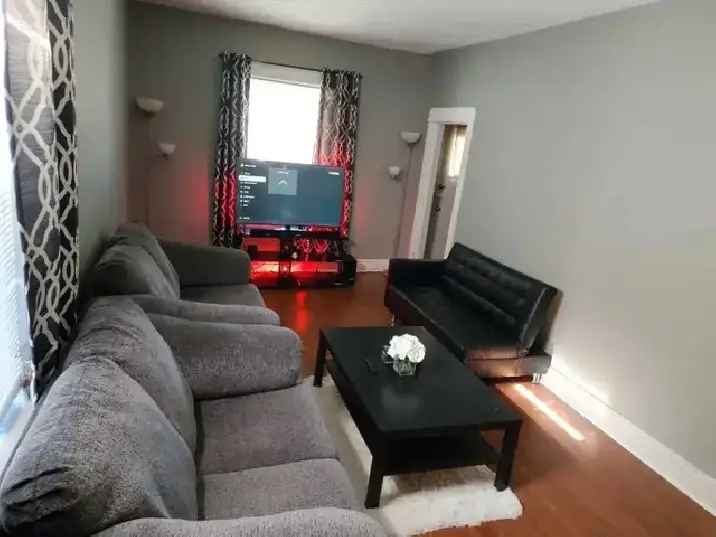 Entire Home 2 Bed | 1 Bath