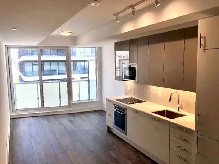 Rent Studio Suite in Downtown Toronto with Storage Locker