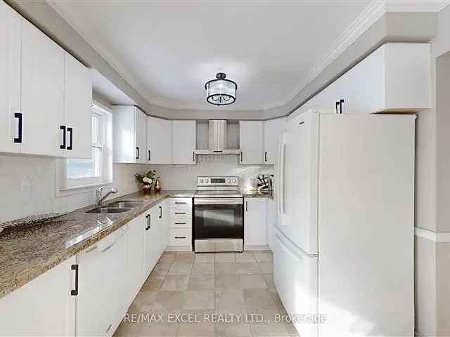 4 Bed 4 Bath Family Home in Unionville Premium Lot