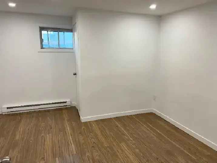 Rent Fully Renovated 3 1/2 Apartment in Ahuntsic with Wifi and Appliances