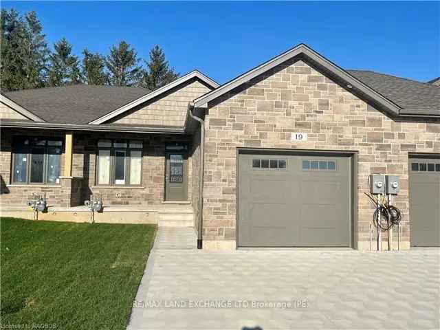 Townhouse For Sale in Kincardine, Ontario