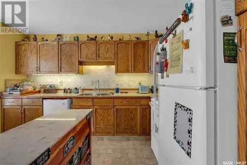3 Bed 2 Bath Townhouse in Erindale Saskatoon