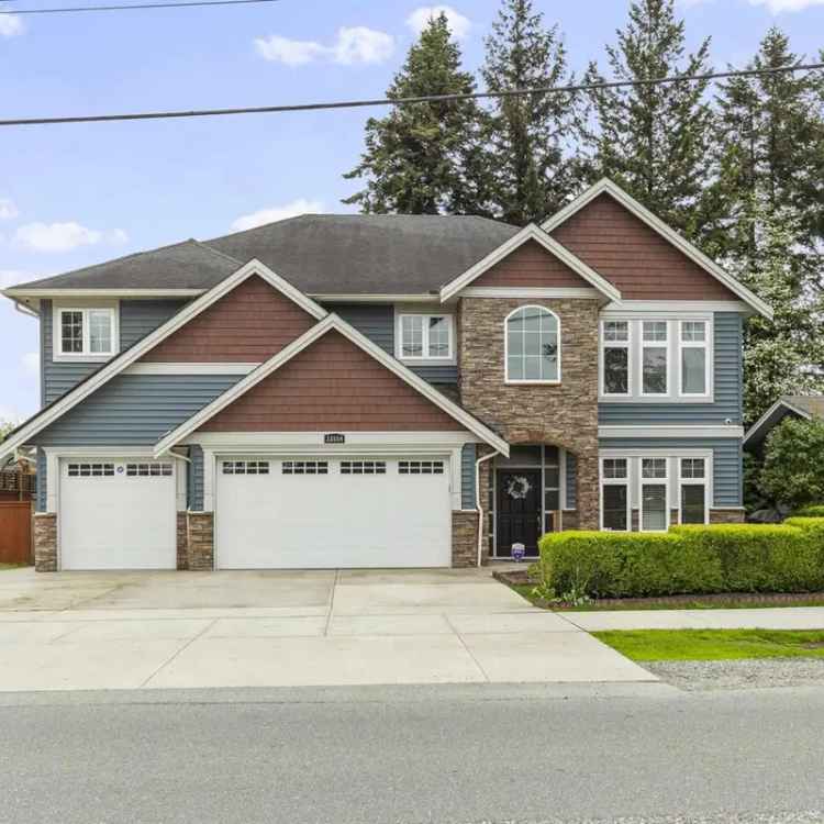 Buy House in Abbotsford Stunning Family Home with Pool and Suite