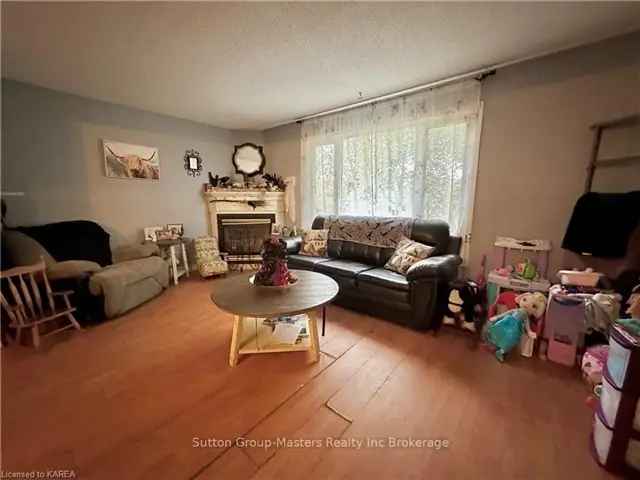 Townhouse For Sale in Kingston, Ontario